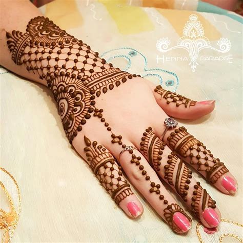 Pin by Leticia Aguirre on henna lower body Hand henna