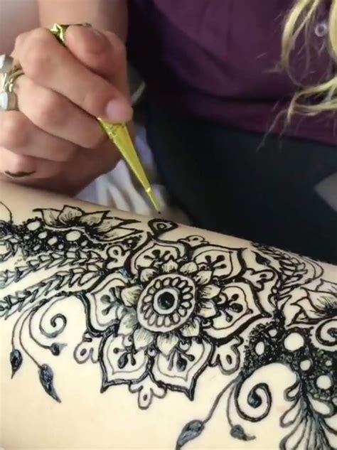 just finish this henna tattoo by atika Chilliwack,BC