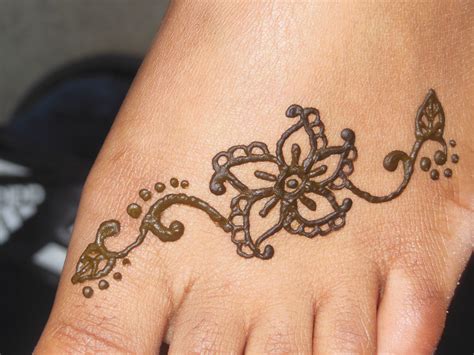 Foot mehndi Henna tattoo designs, Henna patterns, Henna