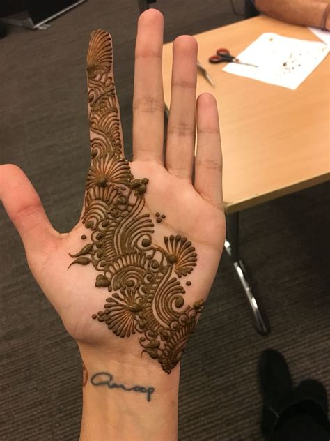 Untitled in 2020 Henna tattoo hand, Simple henna tattoo