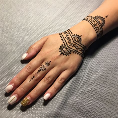 The Prettiest Henna Tattoos on Pinterest Livingly