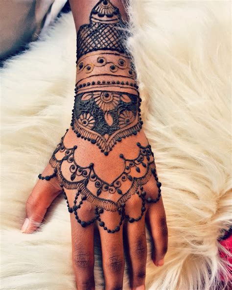 Hire Agape Henna Henna Tattoo Artist in Richmond, Virginia