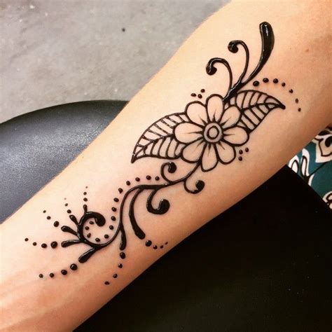 Henna arm Henna hand tattoo, Henna arm, Hand henna