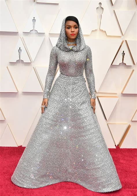 her dress at the oscars 2020