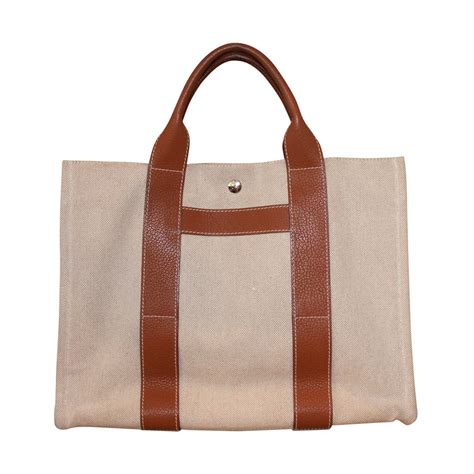Get Ultimate Style and Functionality with the Iconic Hermes Tote Bag - Your Perfect Accessory!