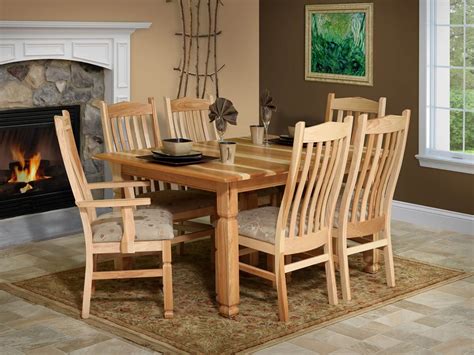 Hickory Dining Room Tables