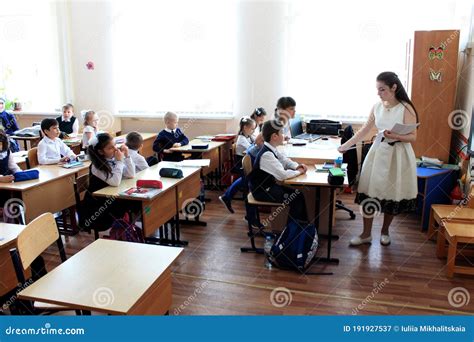 high schools that teach russian