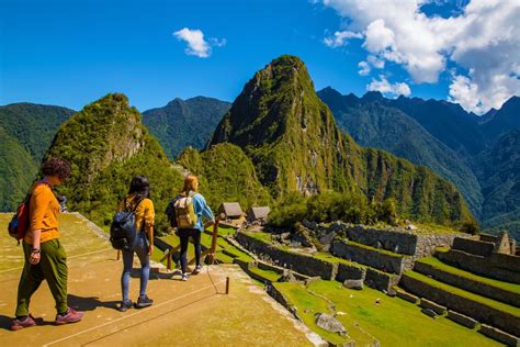 hike to machu picchu