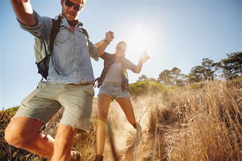 16 Tips For A Successful Hiking First Date!