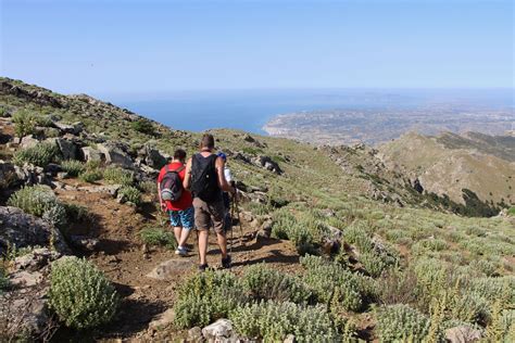 Hiking from Zia to the top of the Dikaios Mountain (Christos