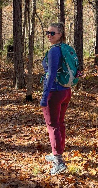 hikeboots Hiking outfit women, Summer hiking outfit, Cute hiking outfit