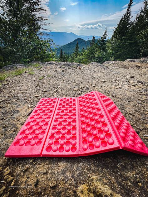 Folding Outdoor Foam Seat Pad Waterproof Sitting Mat for Climbing