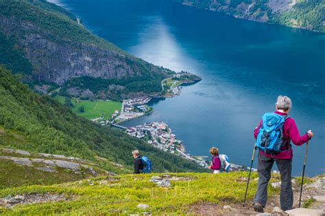 hiking trails in flam norway