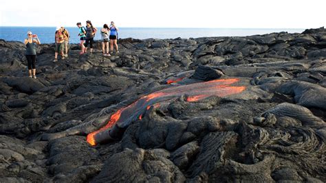 hiking volcano in hawaii