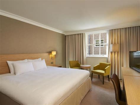 Hilton London Euston Hotel London Guest Room
