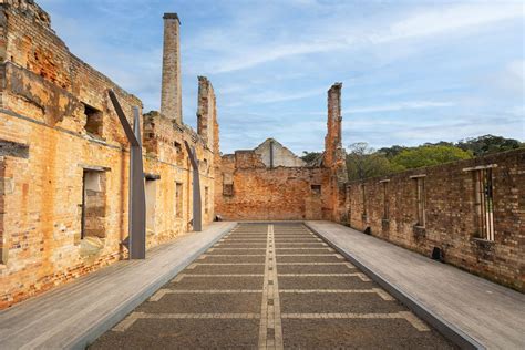 Historic attractions near Bellevue Hotel Karlov