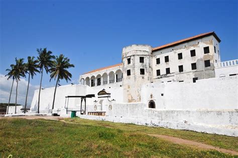 history of elmina castle ghana