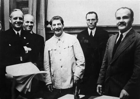 hitler stalin pact