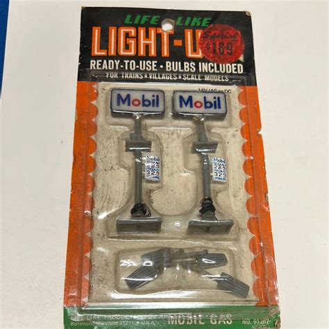 Ho Scale Lighted Signs