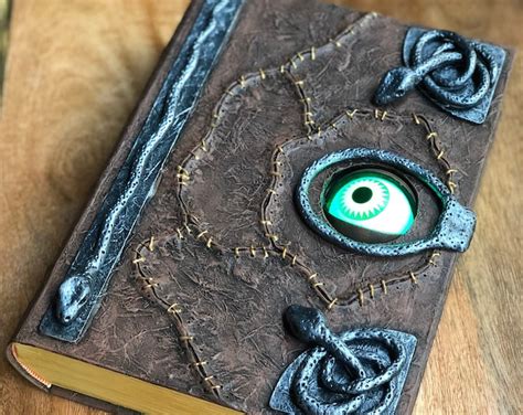 Hocus Pocus Book With Moving Eye