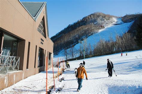 hokkaido ski resorts near sapporo