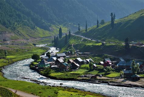Holiday Destination In Kashmir