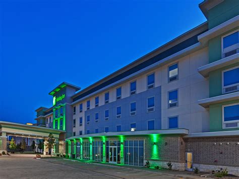 Holiday Inn Amarillo East, an IHG Hotel in Amarillo Best Rates
