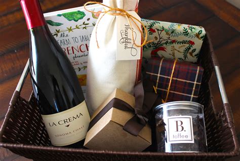 holiday gifts for wine lovers