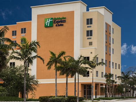 holiday inn and suites dania beach fl