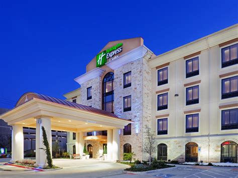 holiday inn express dallas central market