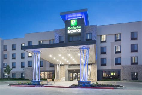 holiday inn express reservations lookup