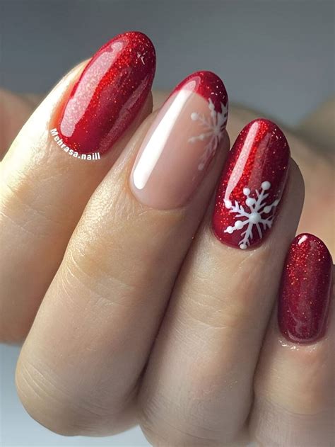 Holiday Nails Red Simple