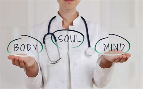 Top 4 Factors to Consider When Choosing Holistic Doctors