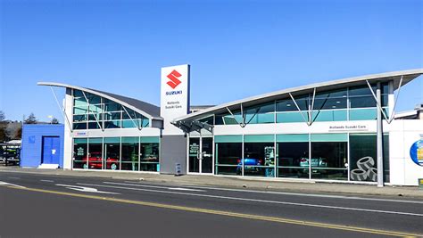 Hollands Suzuki Dealership Exterior