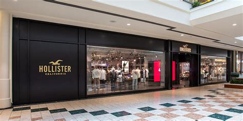 hollister store hours near me on sunday