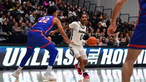 Men's Basketball Tops Holy Cross, 7265 Sports The Harvard Crimson