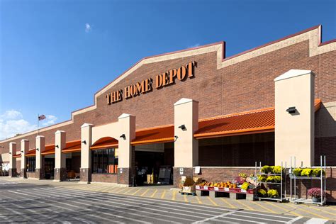 home depot open on christmas day