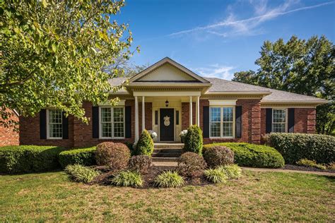 home for sale lake forest louisville ky