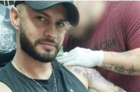 homem morre ao fazer tatuagem