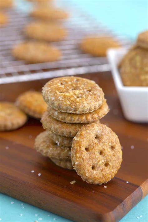 Homemade Crackers Ritz