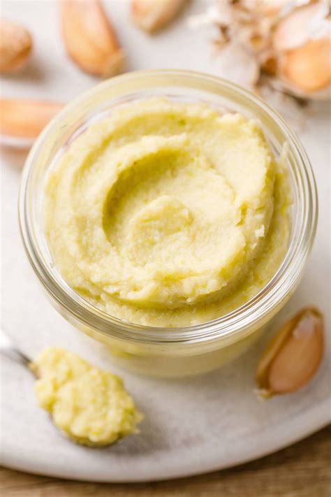 Homemade Roasted Garlic Paste