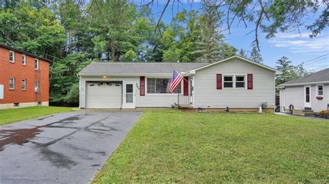 Homes East Aurora Ny