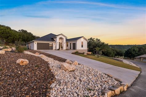homes for sale in tapatio springs boerne