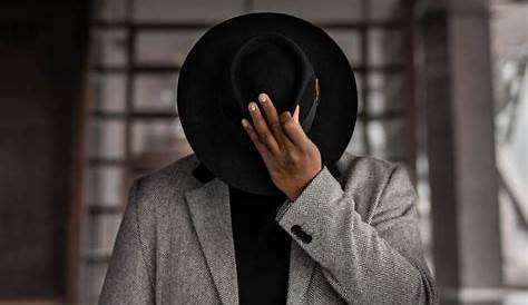 Homme Avec Chapeau Noir De Vieux Photo Stock éditorial Image
