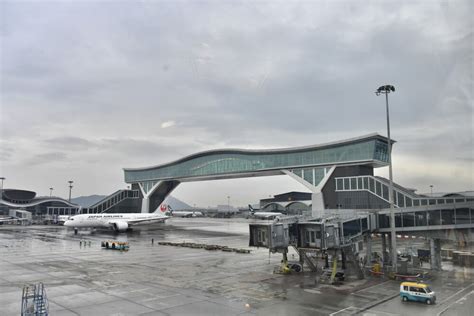 hong kong airport bridge