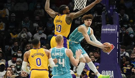 Lakers vs. Final Score L.A. locks in defensively to steal win
