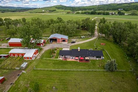 horse farms for sale alberta