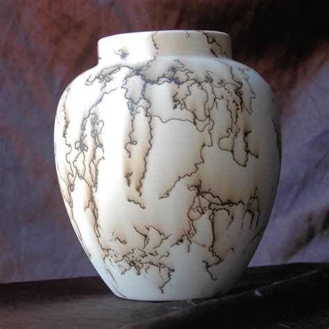 horse hair vase pottery