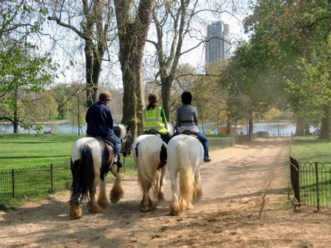 horseback riding in hyde park london