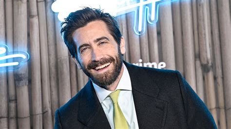 host saturday night live